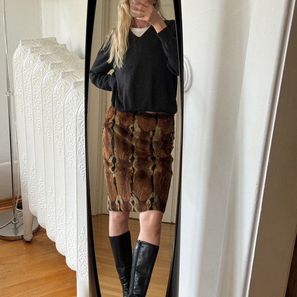 Brown Faux Fur Skirt - Picture 3 of 4